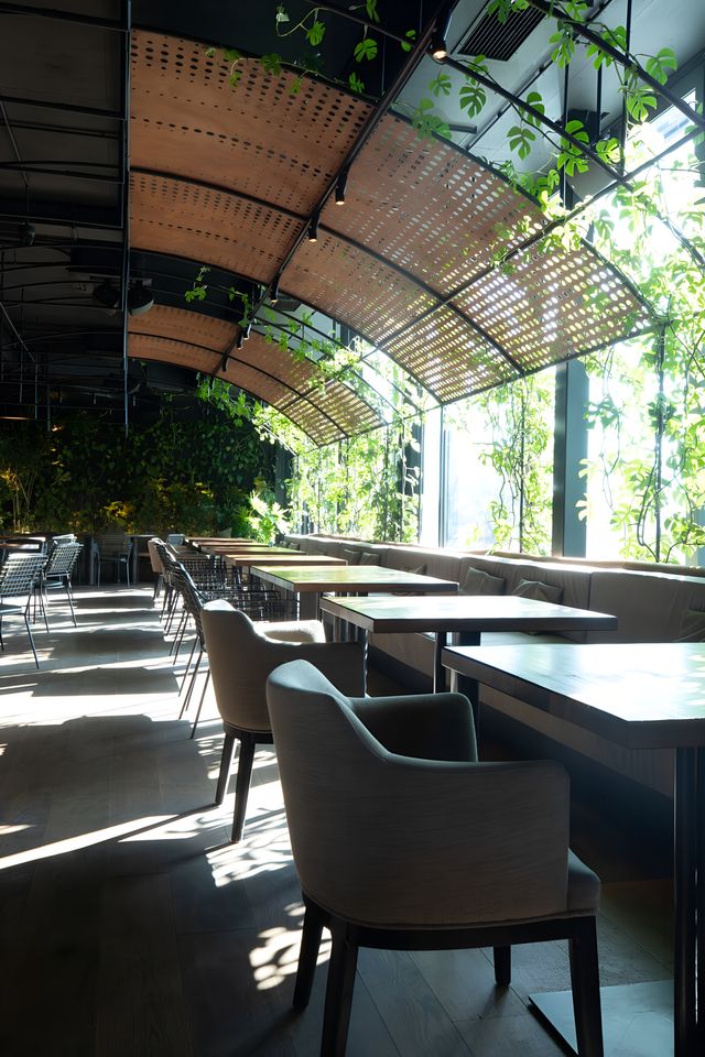 banquette and canopy detail