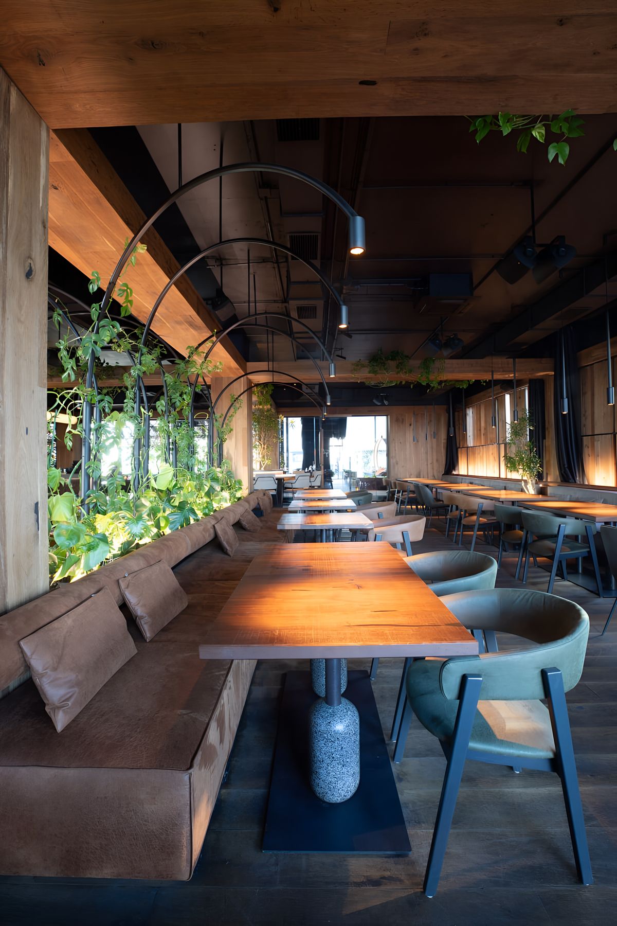banquette with arched lighting screens